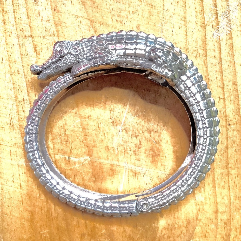 Brighton Later Gator Swarovski Crystal Silver Alligator Hinged Bangle Bracelet - Picture 7 of 16